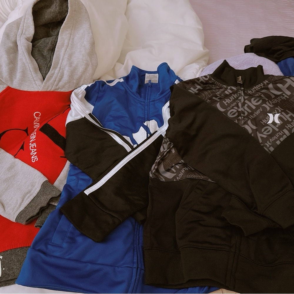 Calvin Klein Hootie. Adidas sip on sweater. Hurley sip on sweater.